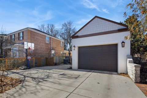Tiny photo for 3435 W Ardmore Avenue, Chicago, IL 60659 (MLS # 12542830)