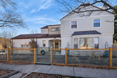 Photo of 3435 W Ardmore Avenue, Chicago, IL 60659 (MLS # 12542830)