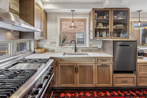 Tiny photo for 3435 W Ardmore Avenue, Chicago, IL 60659 (MLS # 12542830)