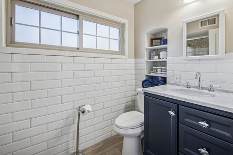 Tiny photo for 3435 W Ardmore Avenue, Chicago, IL 60659 (MLS # 12542830)