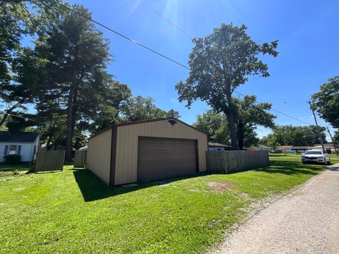 Tiny photo for 1125 S Maple Street, Centralia, IL 62801 (MLS # 12666529)