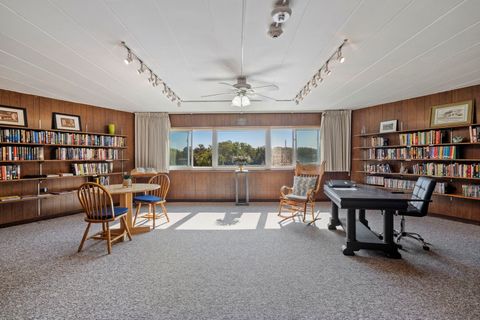 Tiny photo for 5540 Walnut Avenue #4A, Downers Grove, IL 60515 (MLS # 12488387)