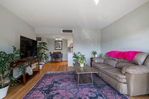 Tiny photo for 5540 Walnut Avenue #4A, Downers Grove, IL 60515 (MLS # 12488387)