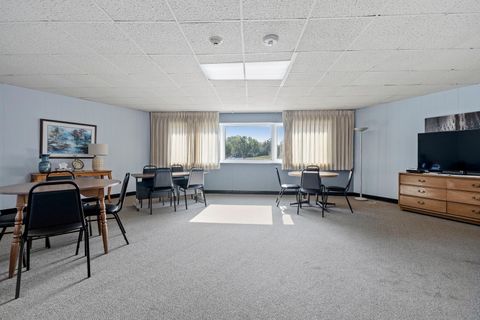 Tiny photo for 5540 Walnut Avenue #4A, Downers Grove, IL 60515 (MLS # 12488387)