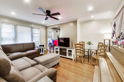 Tiny photo for 1106 W Montana Street #1, Chicago, IL 60614 (MLS # 12646291)