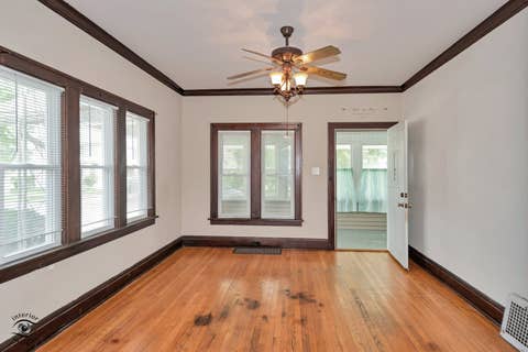 Tiny photo for 850 E Bourbonnais Street, Kankakee, IL 60901 (MLS # 12736887)