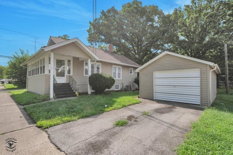 Tiny photo for 850 E Bourbonnais Street, Kankakee, IL 60901 (MLS # 12736887)