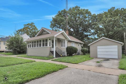 Photo of 850 E Bourbonnais Street, Kankakee, IL 60901 (MLS # 12736887)