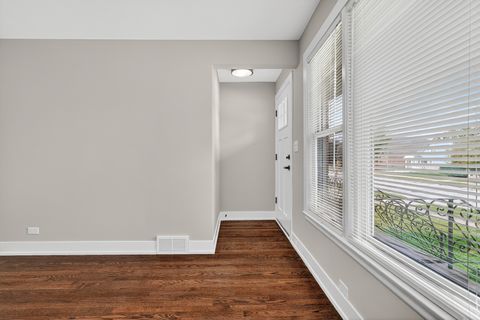 Tiny photo for 2601 W 98th Place, Evergreen Park, IL 60805 (MLS # 12520463)