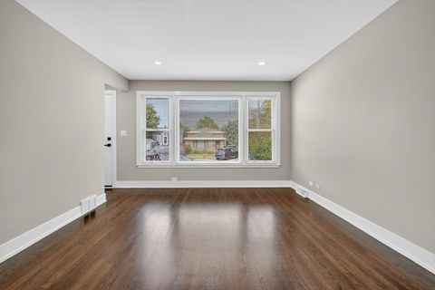 Tiny photo for 2601 W 98th Place, Evergreen Park, IL 60805 (MLS # 12520463)