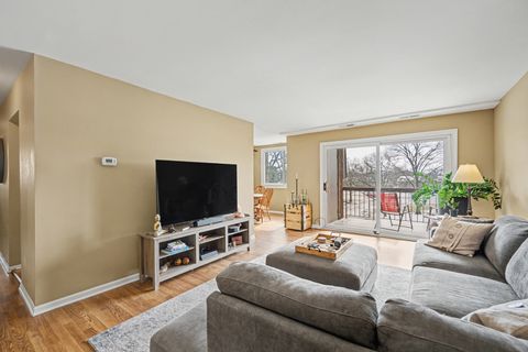 Tiny photo for 450 Raintree Court #3B, Glen Ellyn, IL 60137 (MLS # 12583109)