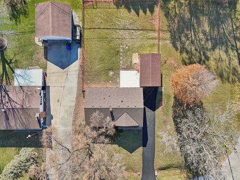 Tiny photo for 2413 Country Lane, McHenry, IL 60051 (MLS # 12571663)