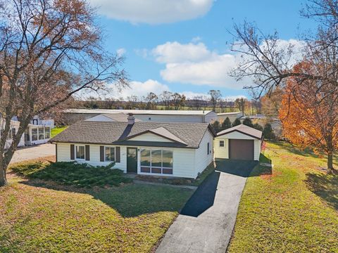 Photo of 2413 Country Lane, McHenry, IL 60051 (MLS # 12571663)