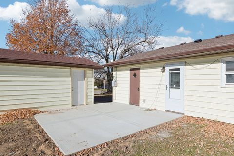 Tiny photo for 2413 Country Lane, McHenry, IL 60051 (MLS # 12571663)