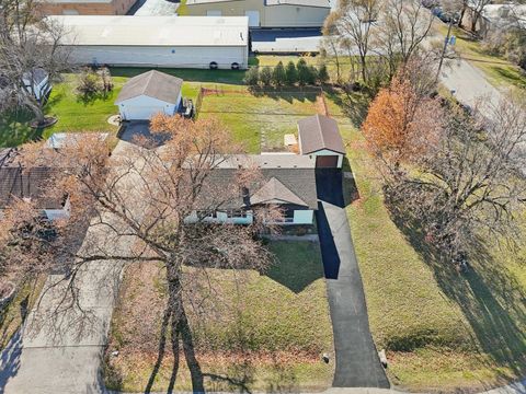 Tiny photo for 2413 Country Lane, McHenry, IL 60051 (MLS # 12571663)