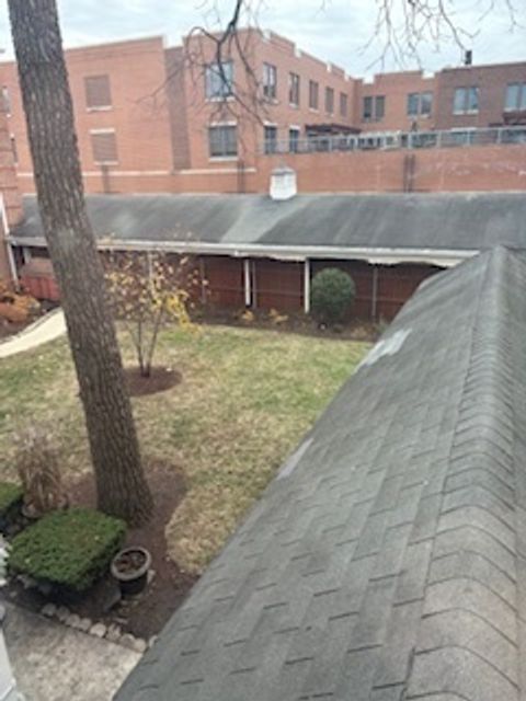 Tiny photo for 90 S 6th Avenue #209, La Grange, IL 60525 (MLS # 12524051)