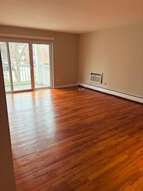 Tiny photo for 90 S 6th Avenue #209, La Grange, IL 60525 (MLS # 12524051)