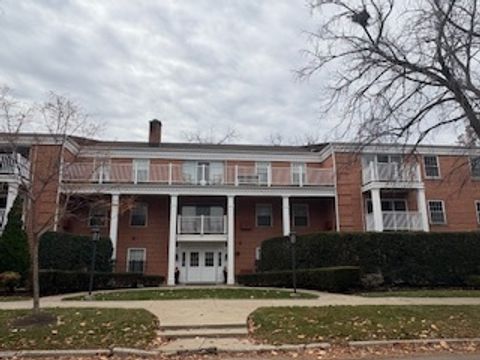 Photo of 90 S 6th Avenue #209, La Grange, IL 60525 (MLS # 12524051)