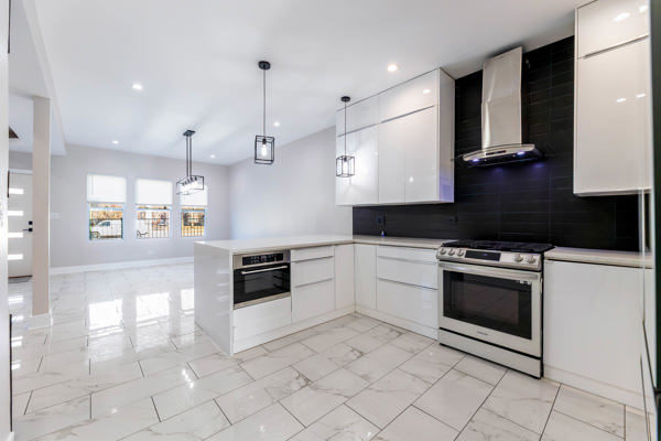 9068 S South Chicago Avenue