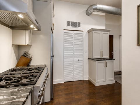 Tiny photo for 1225 W MORSE Avenue #511, Chicago, IL 60626 (MLS # 12717221)