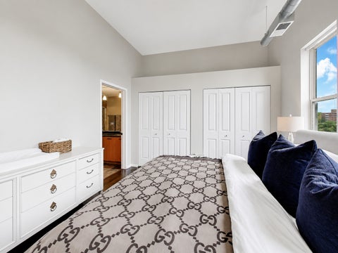 Tiny photo for 1225 W MORSE Avenue #511, Chicago, IL 60626 (MLS # 12717221)