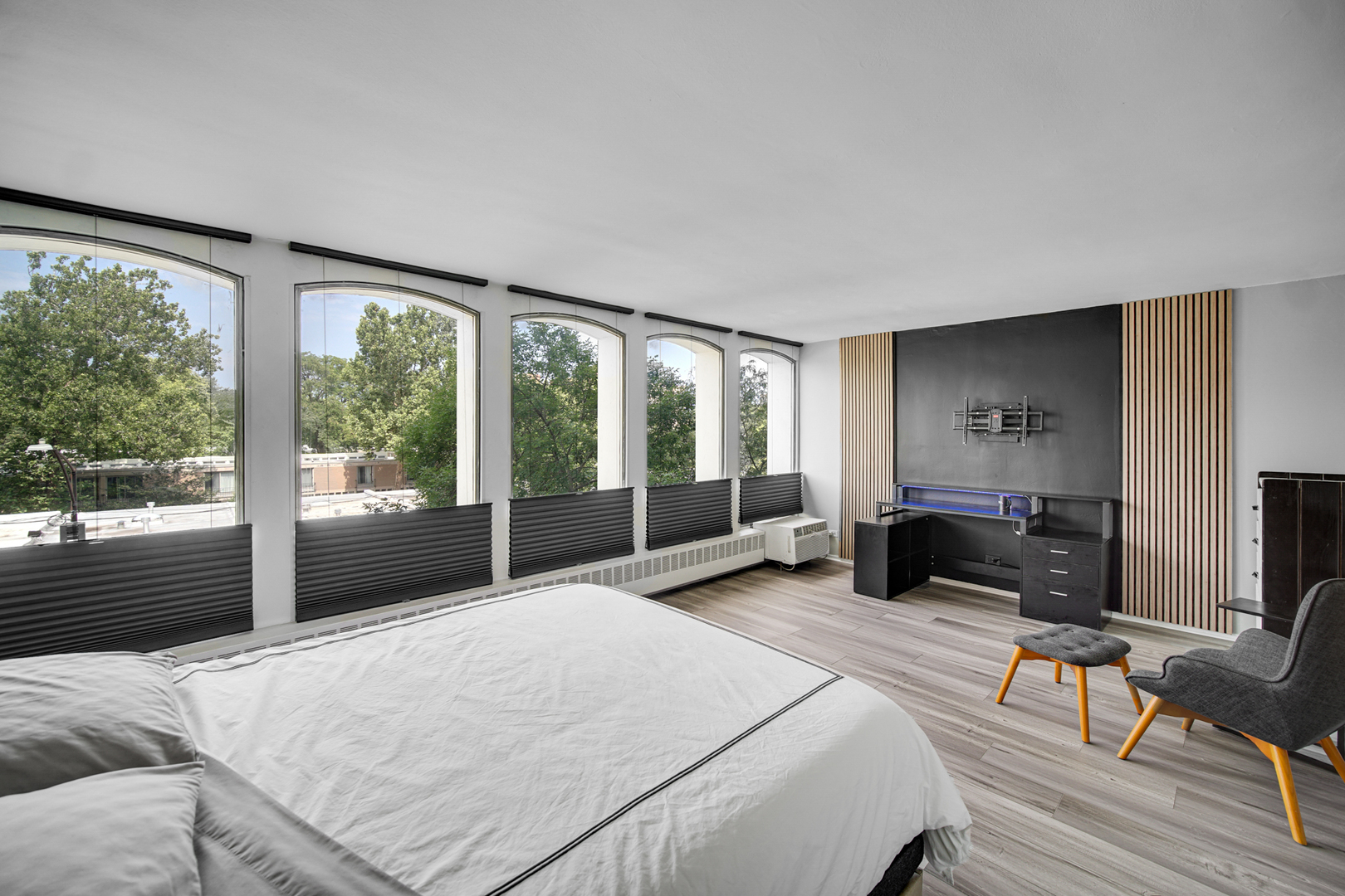 1401 E 55th Street 313N