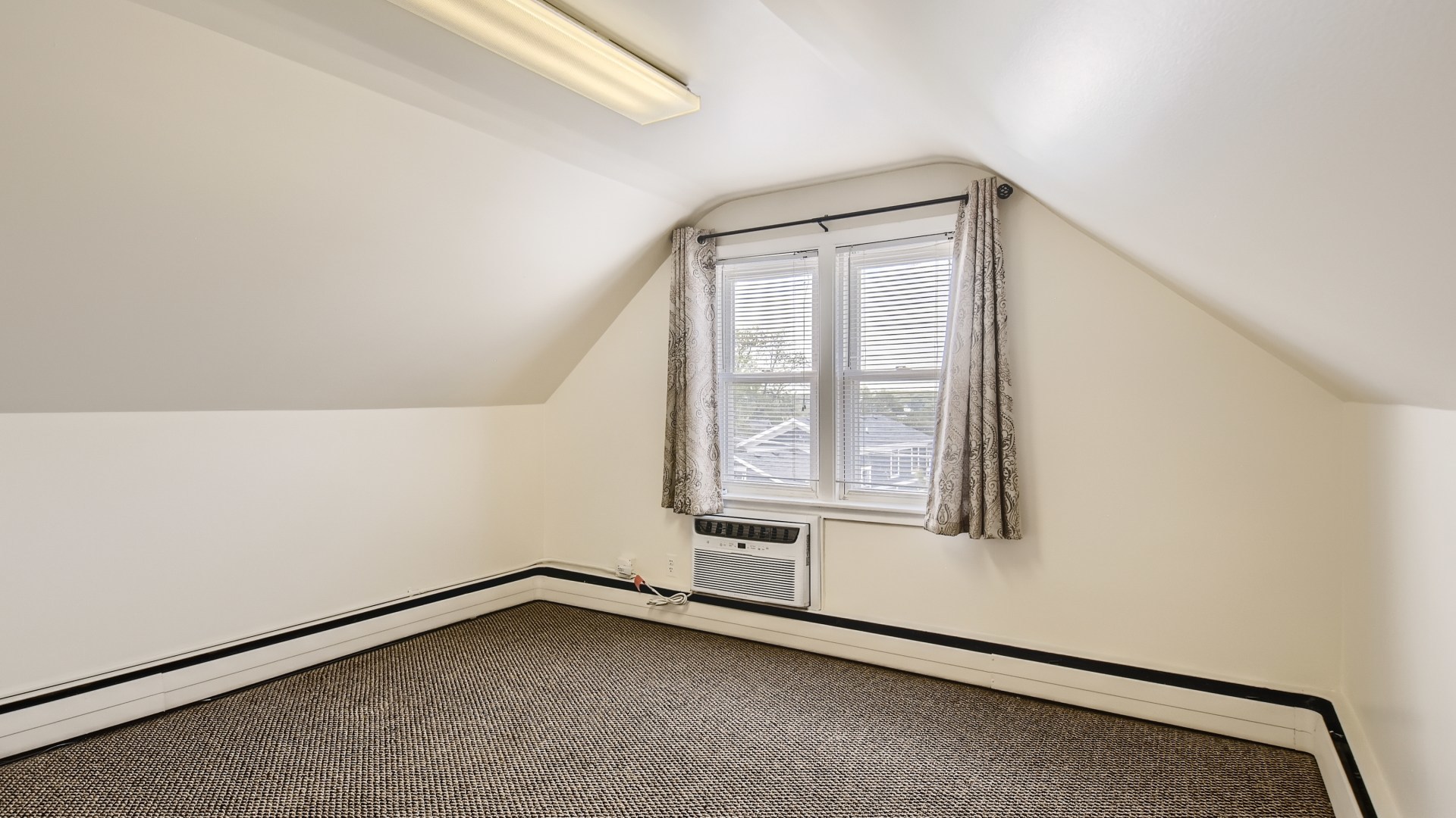 512 Porter Street 2