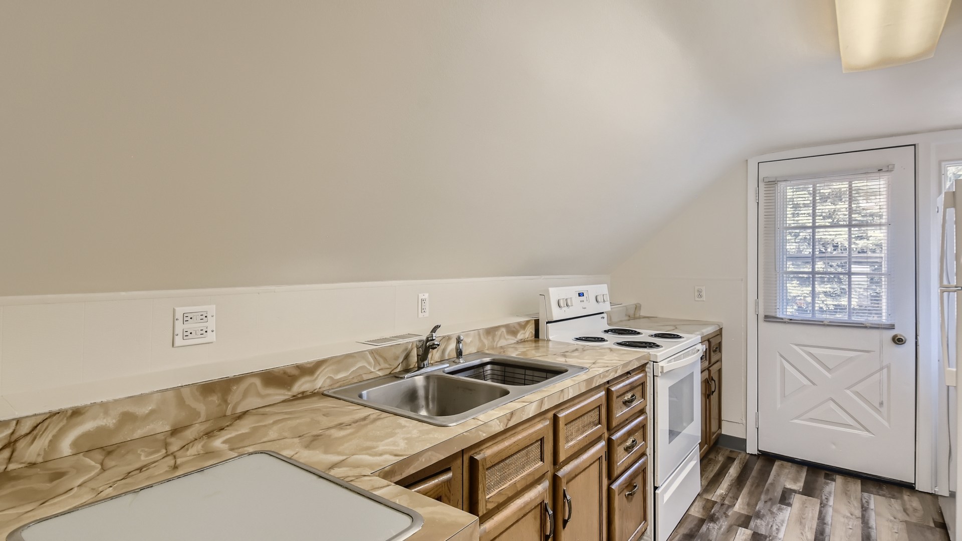 512 Porter Street 2