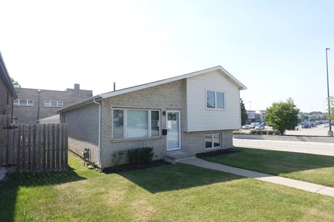Tiny photo for 9800 S ARTESIAN Avenue, Evergreen Park, IL 60805 (MLS # 12739344)