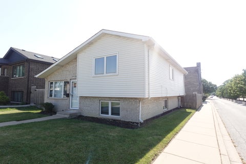 Tiny photo for 9800 S ARTESIAN Avenue, Evergreen Park, IL 60805 (MLS # 12739344)