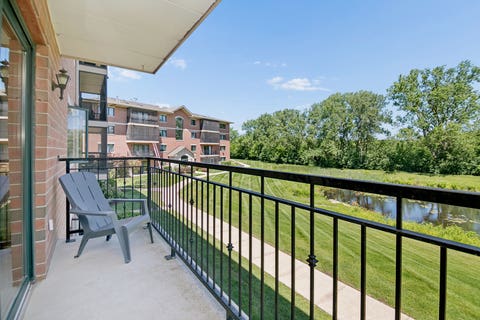 Tiny photo for 6850 W Winding Trail #202, Oak Forest, IL 60452 (MLS # 12682507)
