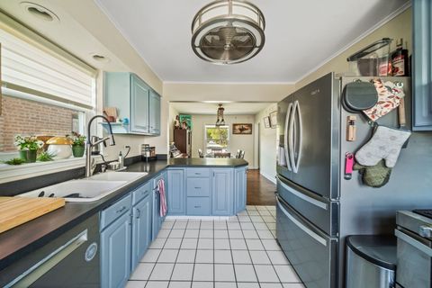 Tiny photo for 2961 W 97th Street, Evergreen Park, IL 60805 (MLS # 12642532)