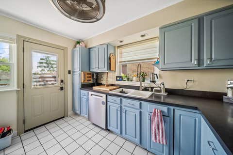 Tiny photo for 2961 W 97th Street, Evergreen Park, IL 60805 (MLS # 12642532)