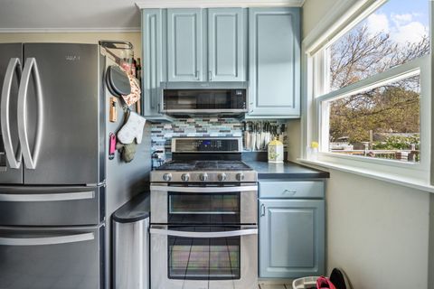 Tiny photo for 2961 W 97th Street, Evergreen Park, IL 60805 (MLS # 12642532)
