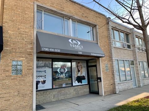 7369 W North Avenue 2 River Forest IL 60305