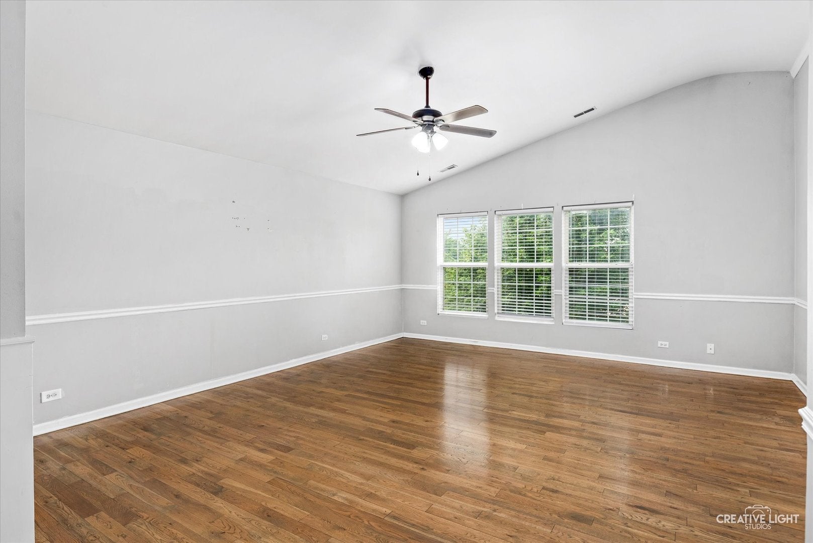 3292 Bromley Lane