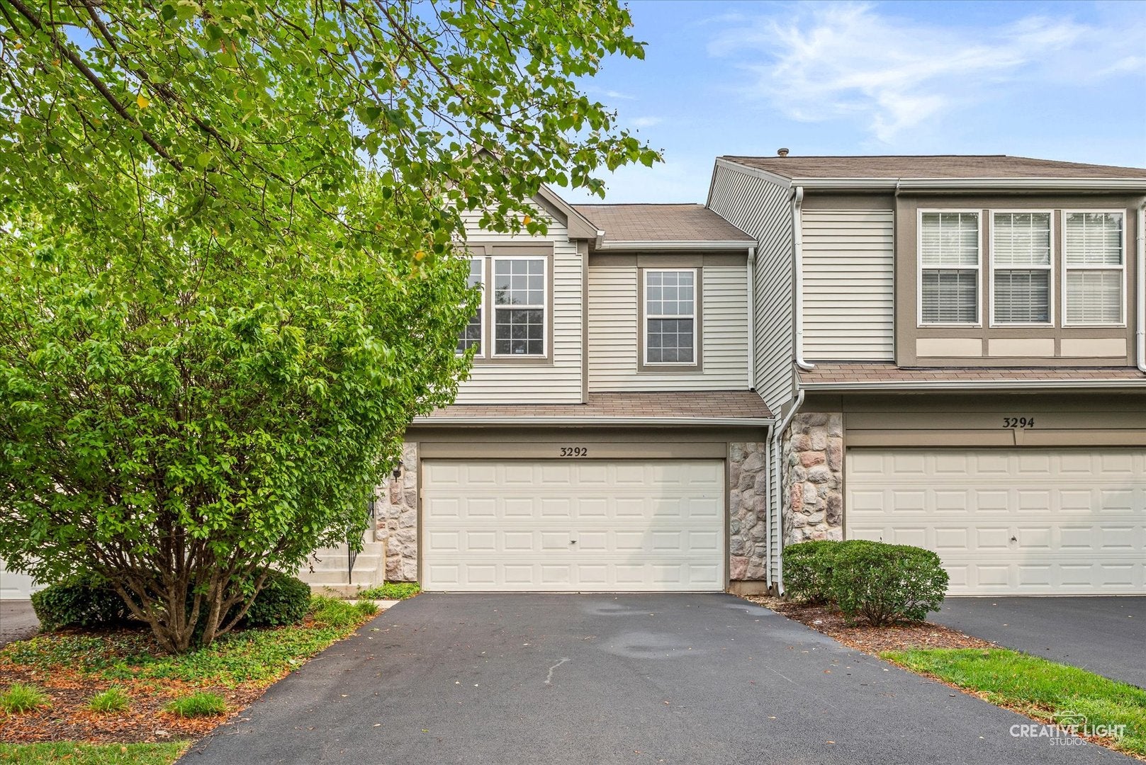 3292 Bromley Lane