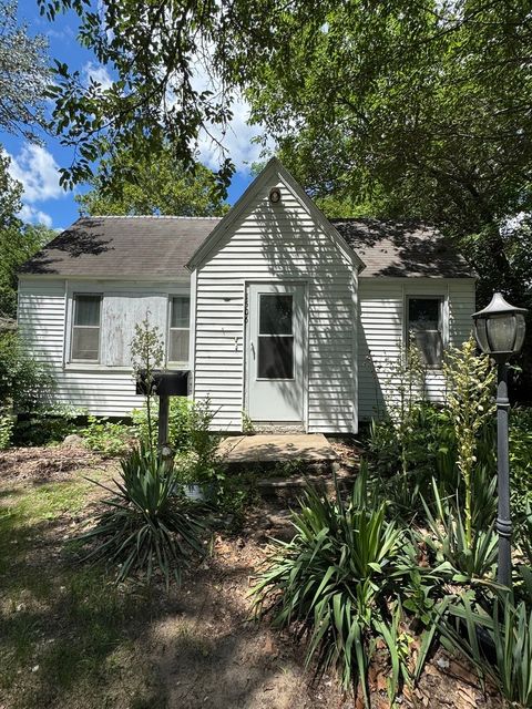 Photo of 1506 10th Avenue, Rock Falls, IL 61071 (MLS # 12679764)