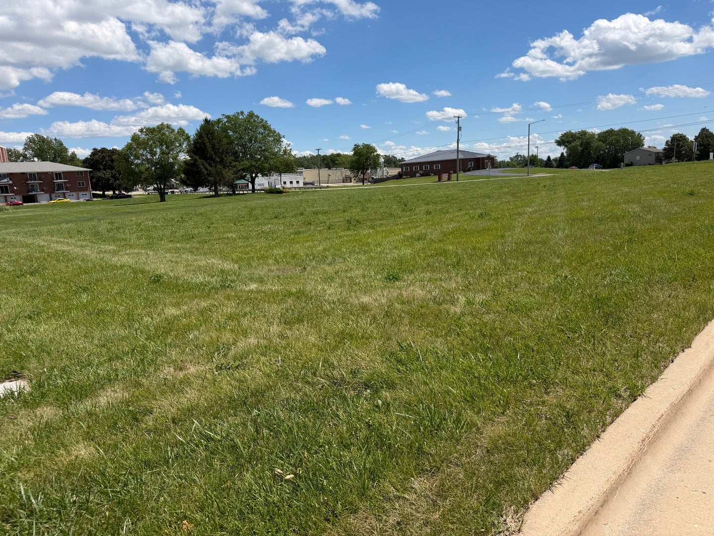 000 West Lawn Avenue