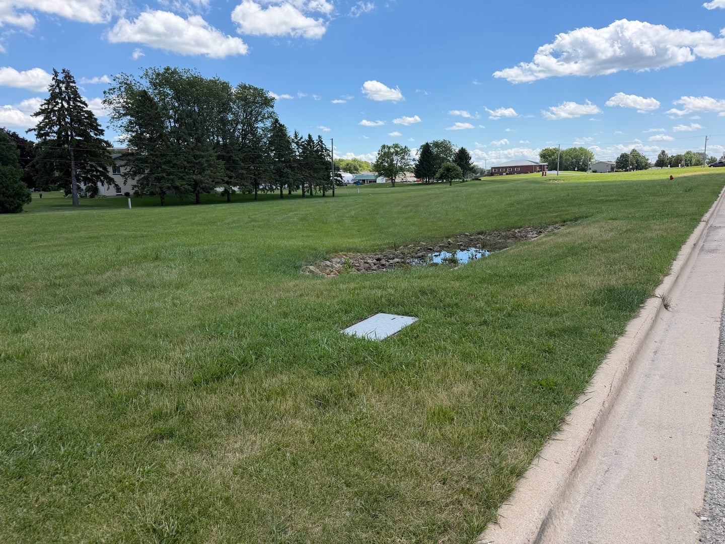 000 West Lawn Avenue