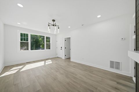 Tiny photo for 2714 N New England Avenue, Chicago, IL 60707 (MLS # 12655866)