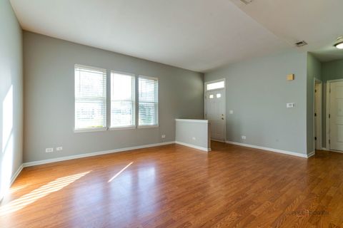 Tiny photo for 2858 Falling Waters Lane, Lindenhurst, IL 60046 (MLS # 12500015)