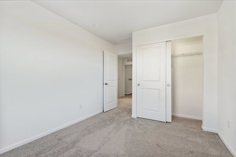 Tiny photo for 306 Kingsport Drive, South Elgin, IL 60177 (MLS # 12532184)