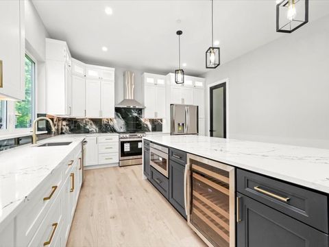 Tiny photo for 7137 S 87th Avenue, Justice, IL 60458 (MLS # 12587340)