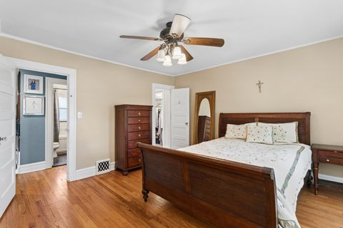 Tiny photo for 111 W Franklin Street, Wheaton, IL 60187 (MLS # 12685834)