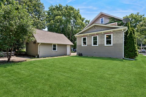 Tiny photo for 111 W Franklin Street, Wheaton, IL 60187 (MLS # 12685834)