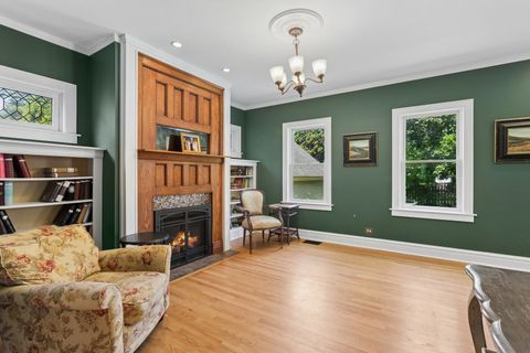 Tiny photo for 111 W Franklin Street, Wheaton, IL 60187 (MLS # 12685834)