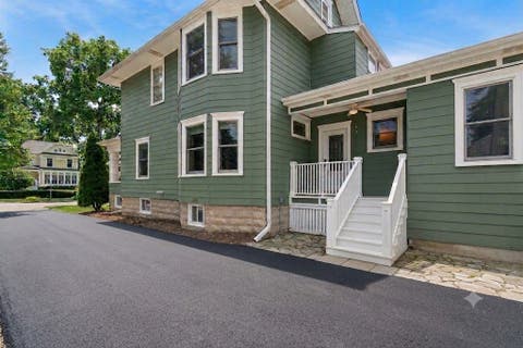 Tiny photo for 111 W Franklin Street, Wheaton, IL 60187 (MLS # 12685834)