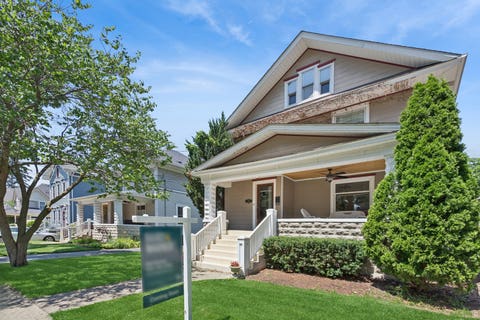 Tiny photo for 111 W Franklin Street, Wheaton, IL 60187 (MLS # 12685834)