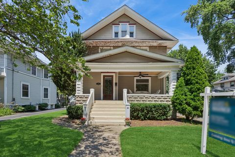 Photo of 111 W Franklin Street, Wheaton, IL 60187 (MLS # 12685834)
